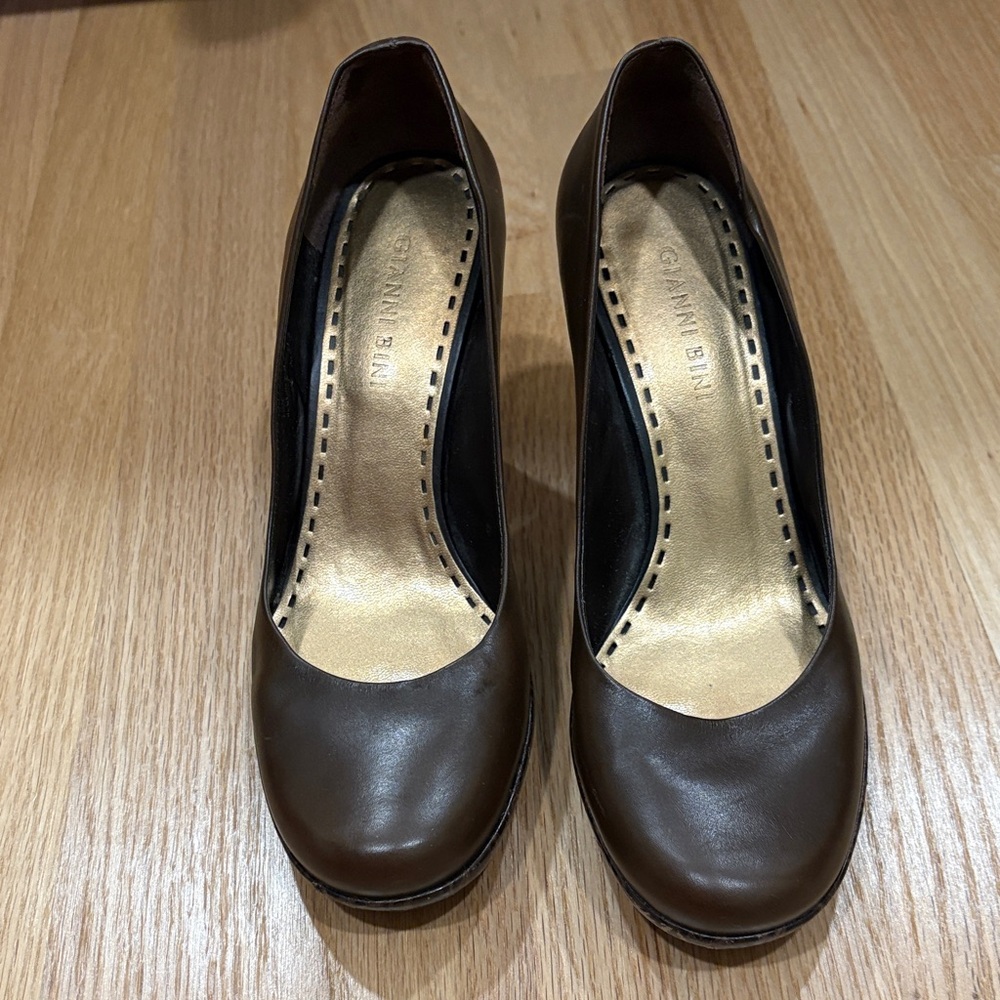 Gianni Bini Chocolate Brown Heels